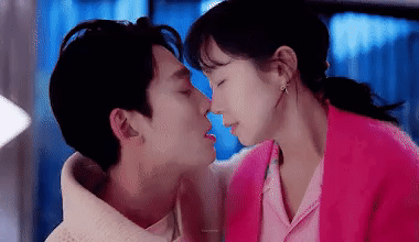 Khéo như Jung Kyung Ho khi bị dò hỏi Sooyoung (SNSD) phản ứng thế nào trước cảnh anh hôn say đắm ảnh hậu 50 tuổi - Ảnh 3.