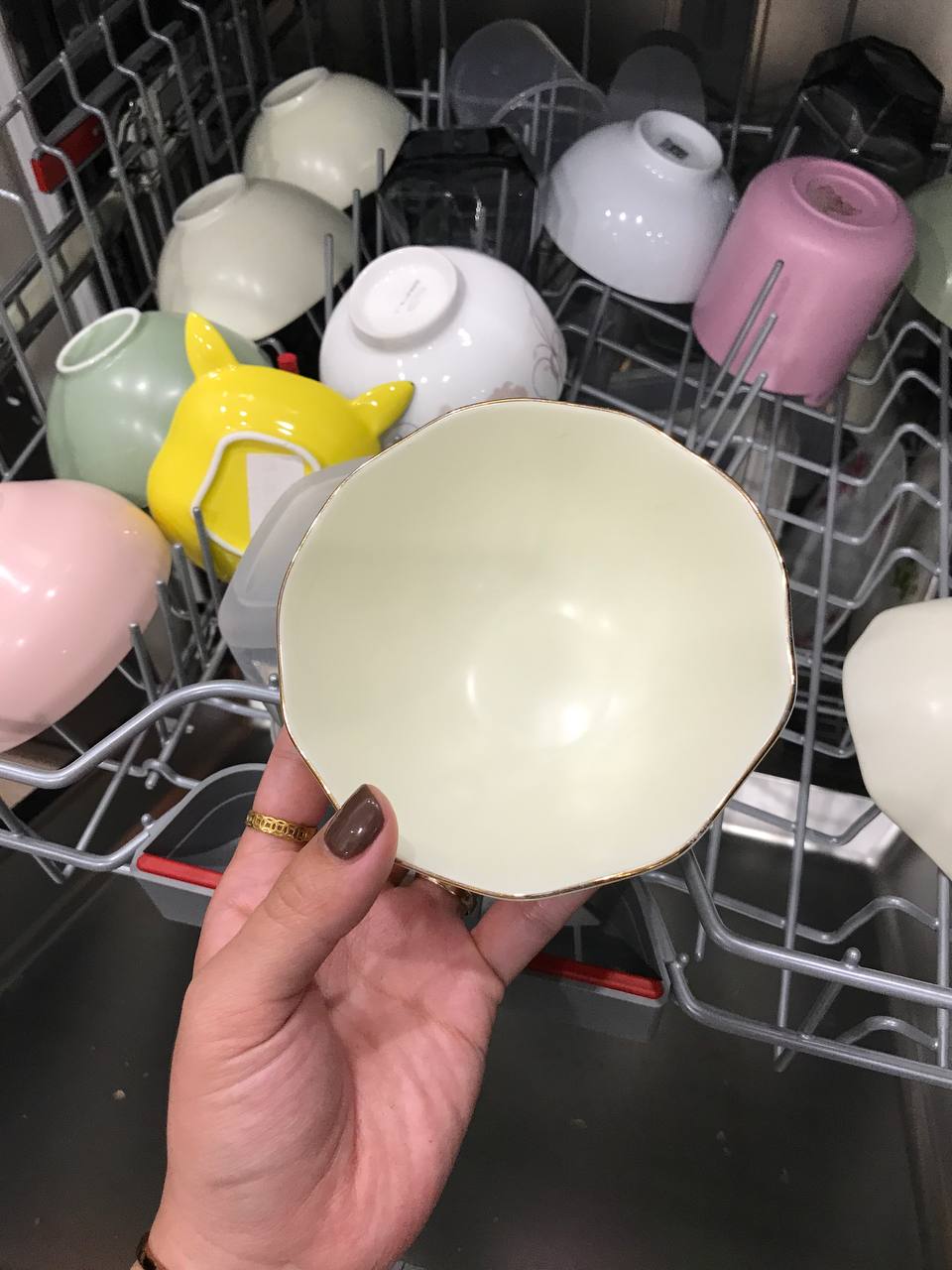 Ở 1 mình nhưng tôi vẫn lựa chọn sử dụng máy rửa bát, và đây là những gì tôi rút ra - Ảnh 4. Ở 1 mình nhưng tôi vẫn lựa chọn sử dụng máy rửa bát, và đây là những gì tôi rút ra - Ảnh 4.