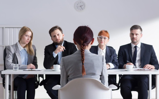 Sếp hỏi: Bạn sẽ quyên góp bao nhiêu cho một đồng nghiệp bị ốm nặng?, ứng viên trẻ quay đầu bỏ đi khiến ông chủ không nói nên lời - Ảnh 1.