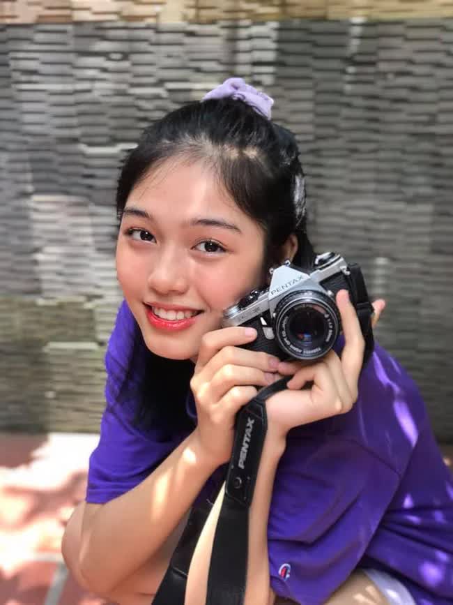 Nhan sắc đời thường xinh ơi là xinh của Hoa khôi trường Báo vừa đăng quang, ngắm mãi chẳng chán - Ảnh 5. Nhan sắc đời thường xinh ơi là xinh của Hoa khôi trường Báo vừa đăng quang, ngắm mãi chẳng chán - Ảnh 5.
