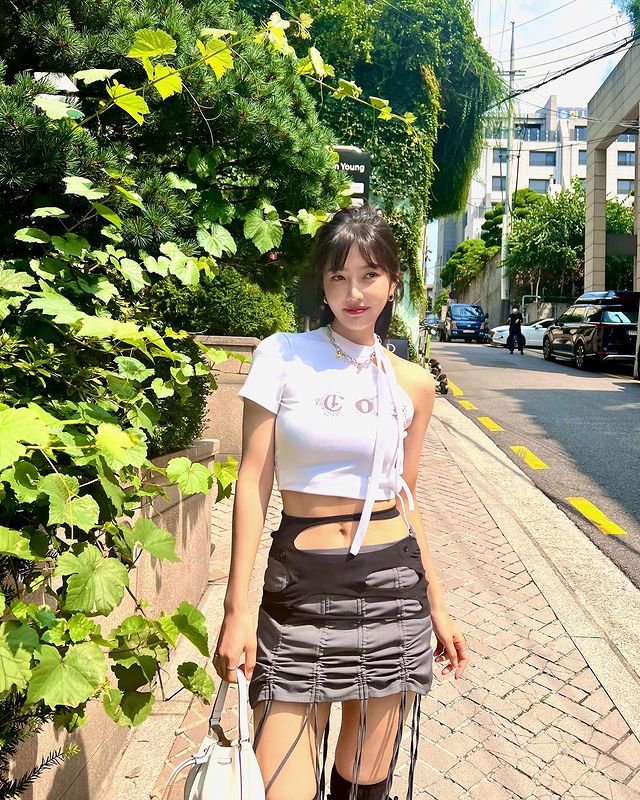 Gọi Joy (Red Velvet) là “nữ thần mùa hè”, vì tủ đồ của nàng bộ nào cũng đẹp điên - Ảnh 11.