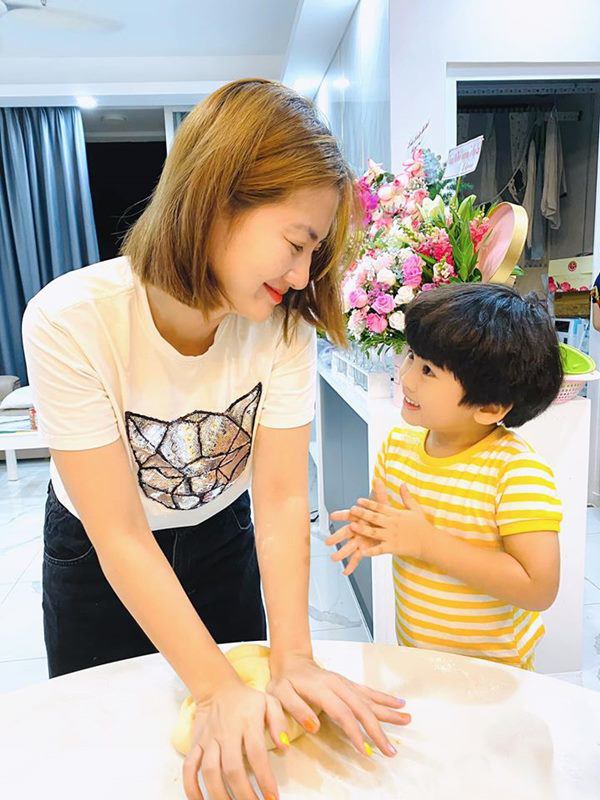 C&aacute;ch dạy con của nữ diễn vi&ecirc;n vừa tố c&ocirc;ng ty bảo hiểm lừa 2,3 tỷ - Ảnh 3.