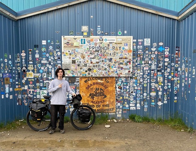 Ch&agrave;ng trai 19 tuổi đạp xe qua 14 nước trong hơn 500 ng&agrave;y - Ảnh 2.