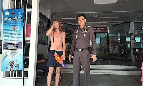 Nếu là lần đầu đi Thái chơi Songkran thì nên lưu ý những điều này để có mùa té nước thật an toàn - Ảnh 4. Nếu là lần đầu đi Thái chơi Songkran thì nên lưu ý những điều này để có mùa té nước thật an toàn - Ảnh 4.