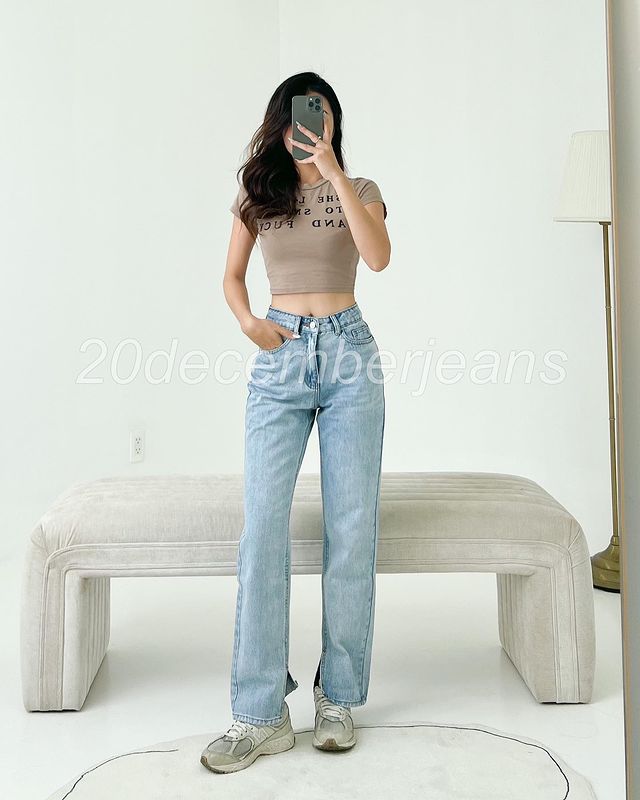 Đỉnh cao hack dáng: Nhờ diện 3 kiểu quần này, Rosé - Yoona - Krystal khiến người ta mất luôn ý thức về khuyết điểm chân vòng kiềng - Ảnh 17. Đỉnh cao hack dáng: Nhờ diện 3 kiểu quần này, Rosé - Yoona - Krystal khiến người ta mất luôn ý thức về khuyết điểm chân vòng kiềng - Ảnh 17.