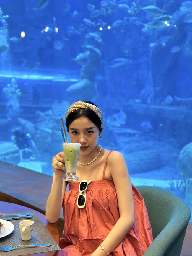 Nghi vấn 1 &Aacute; hậu Vbiz đ&atilde; &acirc;m thầm sinh con đầu l&ograve;ng? - Ảnh 4.