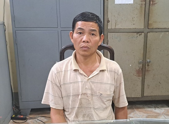 S&aacute;t hại h&agrave;ng x&oacute;m v&igrave; l&ocirc;i k&eacute;o vợ m&igrave;nh đi ăn chơi, h&aacute;t h&ograve; - Ảnh 1.