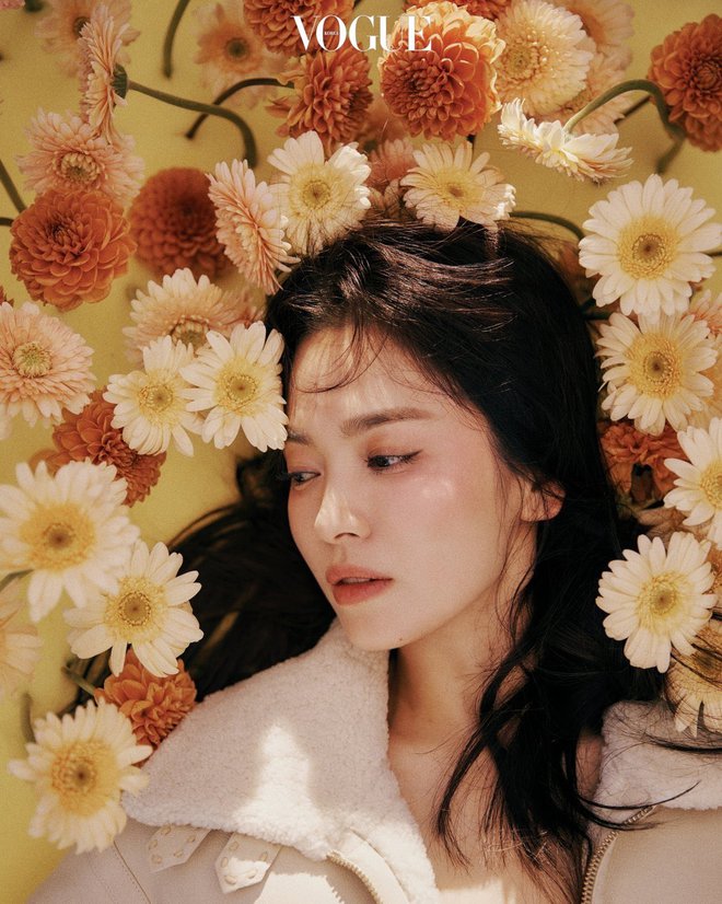 Sau thời gian ở ẩn, Song Hye Kyo gây xôn xao chỉ vì 1 tấm ảnh - Ảnh 2.