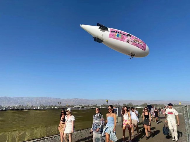 H&eacute; lộ s&acirc;n khấu Coachella trước giờ G: BLACKPINK xuất hiện ho&agrave;nh tr&aacute;ng bằng trực thăng? - Ảnh 7.