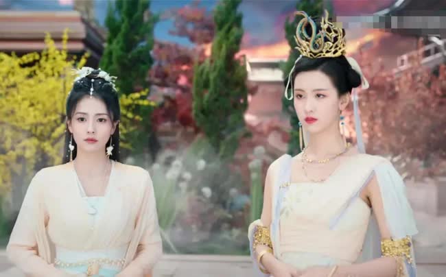 Ác nữ đẹp nhất màn ảnh xứ Trung hiện tại: Đè bẹp nhan sắc Bạch Lộc, giành giải Hoa khôi toàn quốc nhờ 1 tấm ảnh căn cước - Ảnh 4.