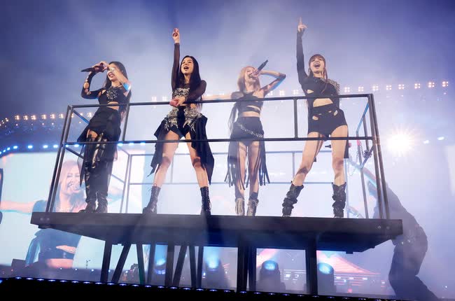 Buổi biểu diễn của BLACKPINK tại Coachella bị phạt gần 900 triệu đồng, lý do là gì? - Ảnh 2.