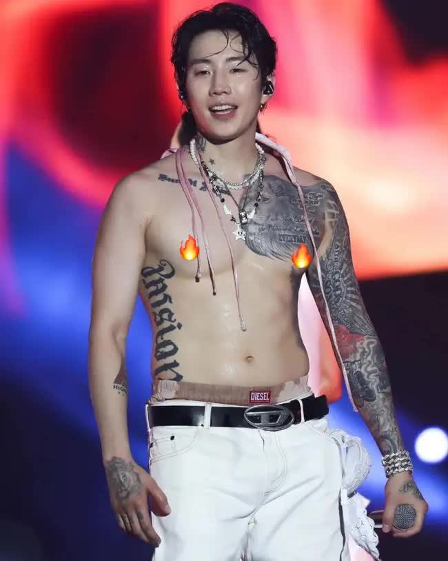 Jay Park gây sốt với body cực cháy, nhận phần quà độc nhất vô nhị từ khán giả - Ảnh 4.