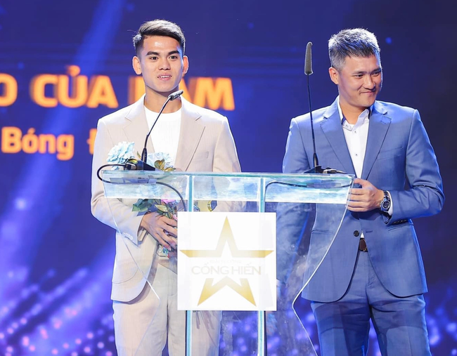 Kh&ocirc;ng c&oacute; H&ugrave;ng Dũng, Ho&agrave;ng Đức, đ&acirc;y l&agrave; những tiền vệ sẽ gi&uacute;p U22 Việt Nam bảo vệ huy chương v&agrave;ng SEA Games 32 - Ảnh 1.