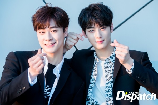 Dispatch công bố 30 bức ảnh đáng nhớ với nụ cười đã hoá vĩnh hằng của Moonbin (ASTRO) - Ảnh 10.