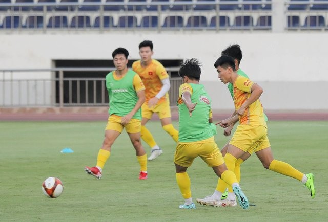 Gánh nặng SEA Games của bóng đá Việt Nam - Ảnh 1.