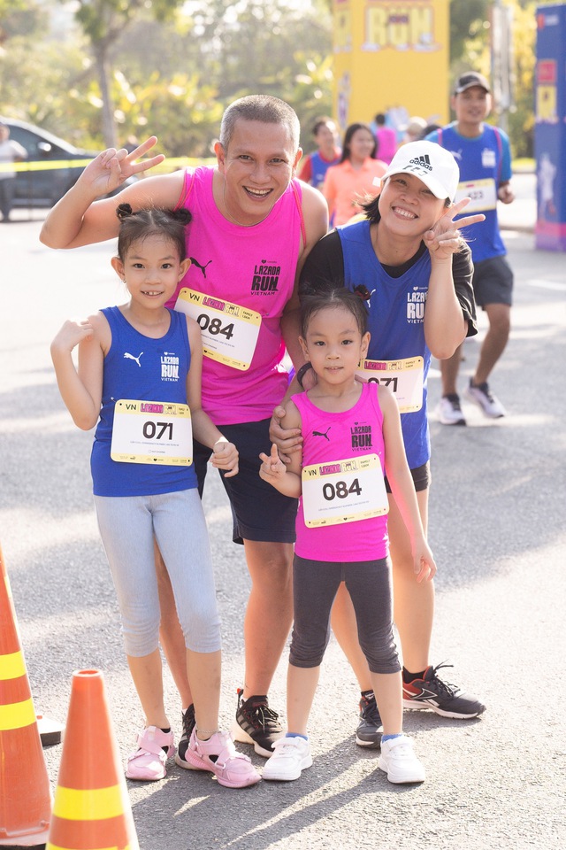 Chân dung các runner nhí cán đích siêu tốc trên đường chạy 1,5km của Lazada Run: Quá nhiều sự cute ở đây! - Ảnh 1.