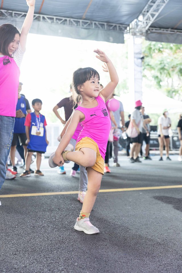 Chân dung các runner nhí cán đích siêu tốc trên đường chạy 1,5km của Lazada Run: Quá nhiều sự cute ở đây! - Ảnh 15.