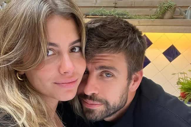 Pique tặng bạn gái món quà xa xỉ dịp sinh nhật, đã tính chuyện cưới xin sau khi chia tay Shakira - Ảnh 1.