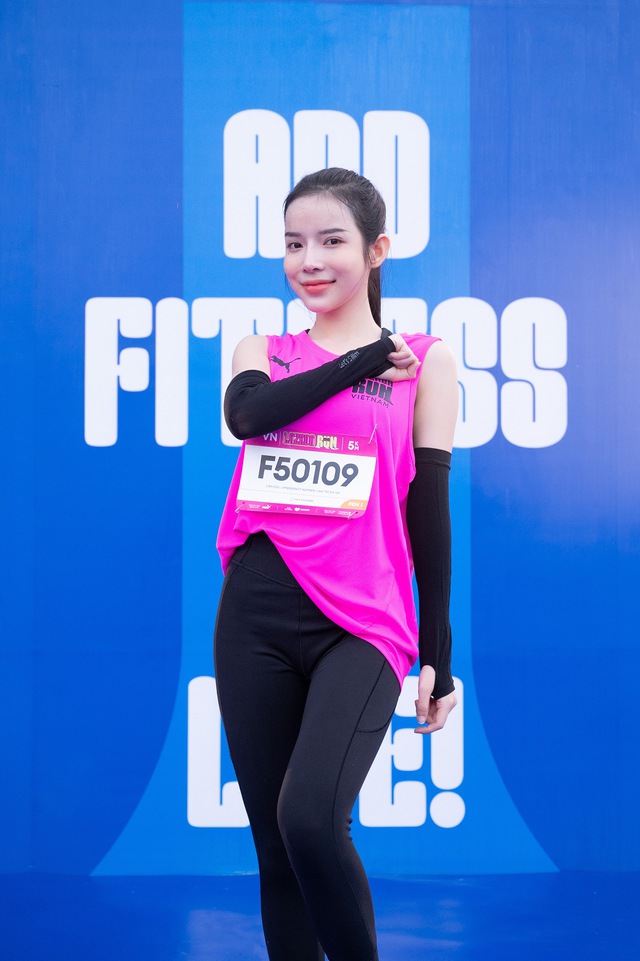 Giải chạy quy tụ loạt runners “chất như nước cất”: Lương Thuỳ Linh, Isaac cùng các nàng hậu nổi bần bật nhưng spotlight lại là dàn “công chúa đường chạy” - Ảnh 8.