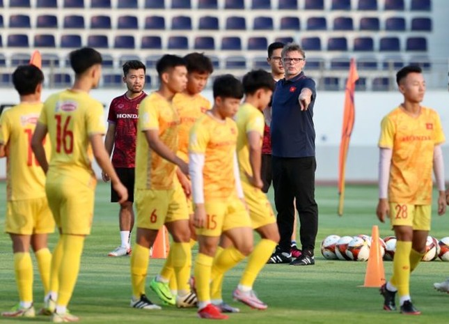 U22 Việt Nam thua trận giao hữu cuối cùng trước SEA Games 32 - Ảnh 1.