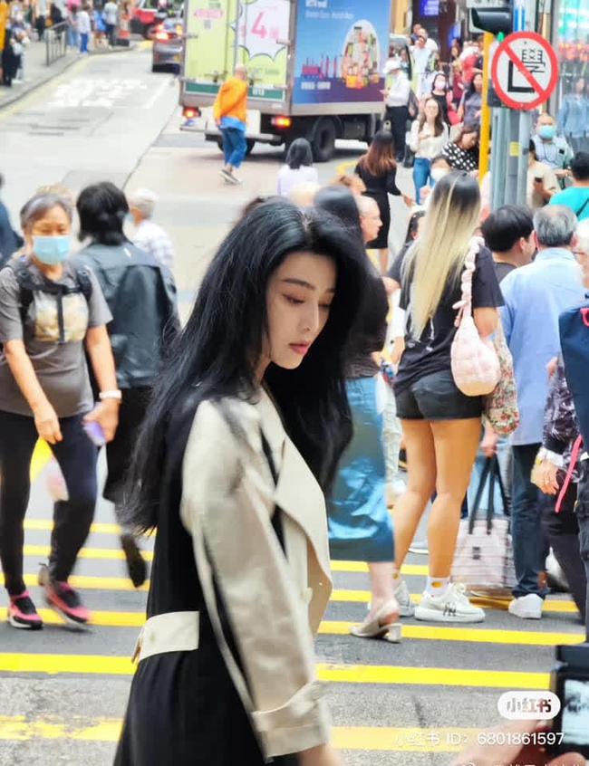 Thêm loạt ảnh Phạm Băng Băng tại Hong Kong (Trung Quốc): Không góc chết, đẹp bất chấp gió thổi tóc rối bời - Ảnh 5.