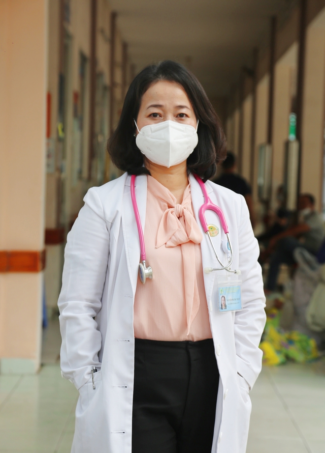 TP.HCM nóng oi bức, trẻ em nhập viện tăng cao: Bác sĩ Nhi đưa khuyến cáo - Ảnh 6.