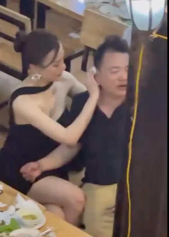Phương Oanh: Khi t&ocirc;i đưa hai con của anh B&igrave;nh đi chơi th&igrave; kh&ocirc;ng ai chụp l&eacute;n, chỉ c&oacute; t&ocirc;i v&agrave; anh ấy th&igrave;&hellip; - Ảnh 2.