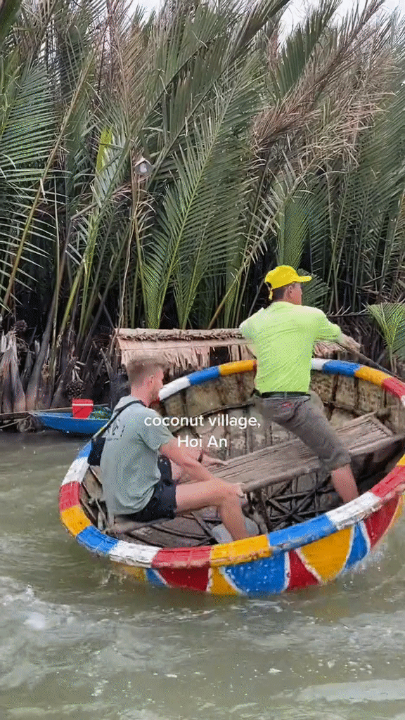 Kh&aacute;ch T&acirc;y chia sẻ 8 trải nghiệm n&ecirc;n thử khi tới Việt Nam: Điều thứ 4 từng được gọi l&agrave; đi&ecirc;n rồ - Ảnh 10.