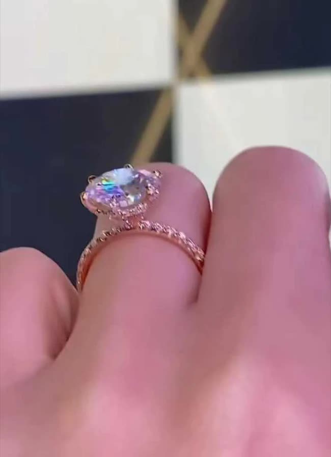 Nữ MC từng ph&aacute;t ng&ocirc;n muốn kiếm bạn trai t&agrave;i khoản &iacute;t nhất 30, 40 tỷ đồng gi&agrave;u cỡ n&agrave;o trước khi t&igrave;m được nửa kia - Ảnh 3.