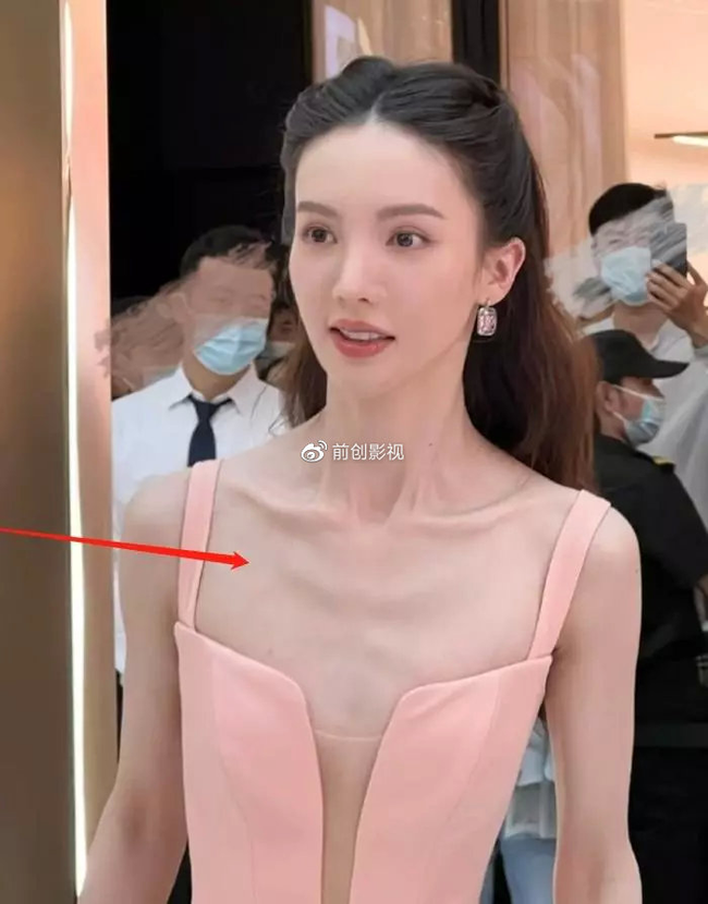 Bình luận vóc dáng Lưu Diệc Phi hút 1 tỷ lượt đọc và định kiến độc hại trắng, gầy, eo giấy A4 tại Cbiz - Ảnh 3.