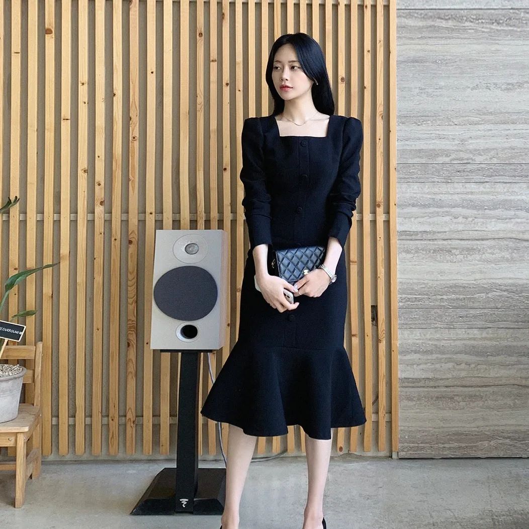 Váy đen tối giản - kiểu váy đáng sắm nhất cho nàng công sở - Ảnh 10.