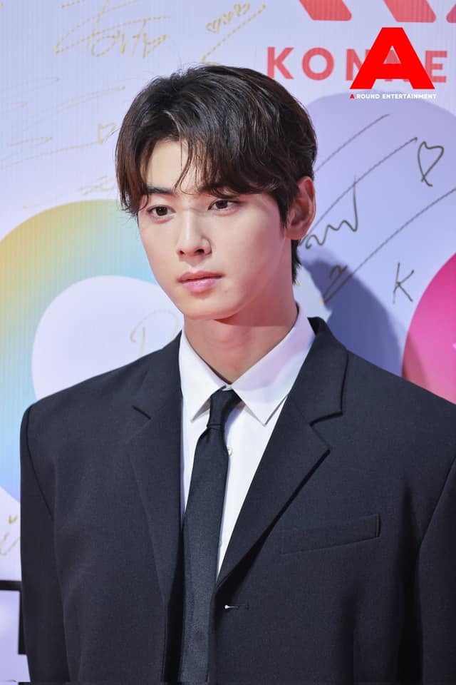 Cha Eun Woo rơm rớm nước mắt, lần đầu biểu diễn sau khi đồng đội thân thiết Moonbin qua đời - Ảnh 4.