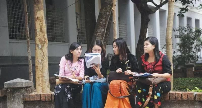 Địa ngục thi cử thực sự ở Myanmar - Kỳ thi tuyển sinh đại học khắc nghiệt nhất với tỷ lệ đỗ thấp nhất! - Ảnh 4.