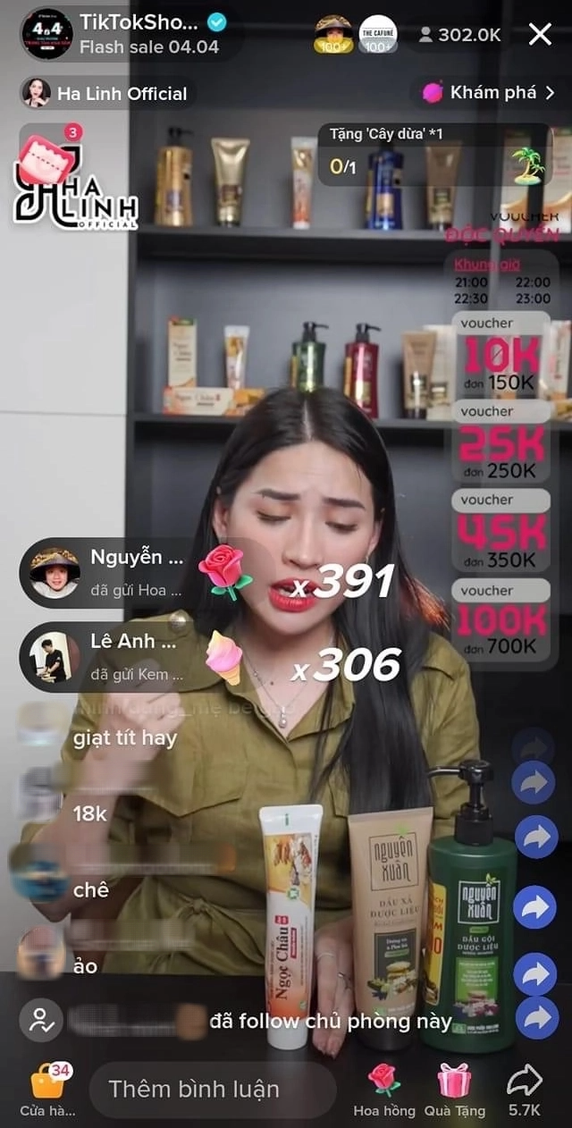 Vụ chiến thần tóp tóp bán dầu gội 18k: Bẻ lái bất ngờ trong livestream, bị netizen trách PR lố - Ảnh 2.