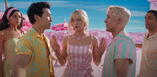 Margot Robbie không thể hồng hơn trong trailer mới của Barbie - Ảnh 3.