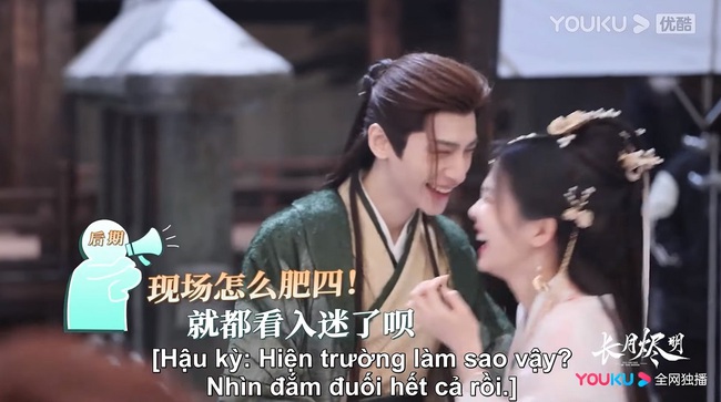 Trường Nguyệt Tẫn Minh: La Vân Hi và Bạch Lộc đang hôn lại cười sặc sụa, lý do là gì? - Ảnh 2. Trường Nguyệt Tẫn Minh: La Vân Hi và Bạch Lộc đang hôn lại cười sặc sụa, lý do là gì? - Ảnh 2.