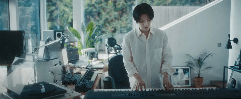 Suga (BTS) lần thứ hai kết hợp c&ugrave;ng IU, cư d&acirc;n mạng tấm tắc khen nhạc hay hơn cả Jimin! - Ảnh 2.