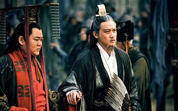 Lưu Bị kh&ocirc;ng th&iacute;ch đưa Gia C&aacute;t Lượng ra chiến trường, T&agrave;o Th&aacute;o chỉ n&oacute;i 2 từ: Nh&igrave;n thấu qu&acirc;n sư kỳ t&agrave;i - Ảnh 5.
