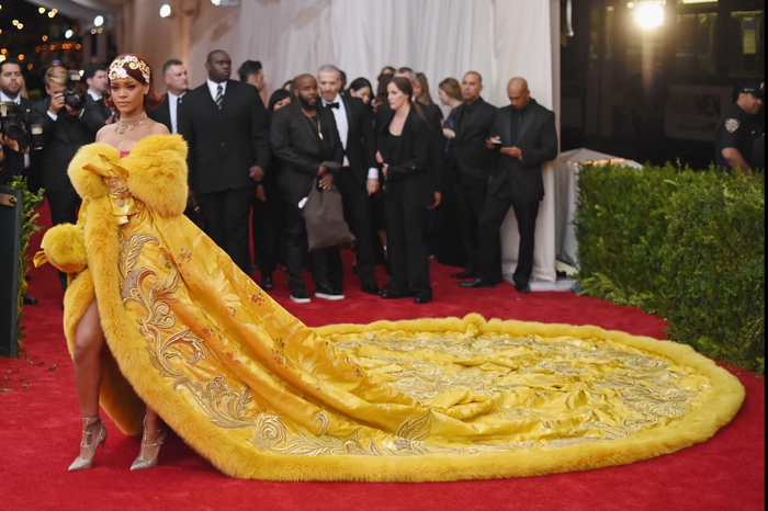 Những khoảnh khắc viral của dàn sao qua các mùa Met Gala - Ảnh 1.