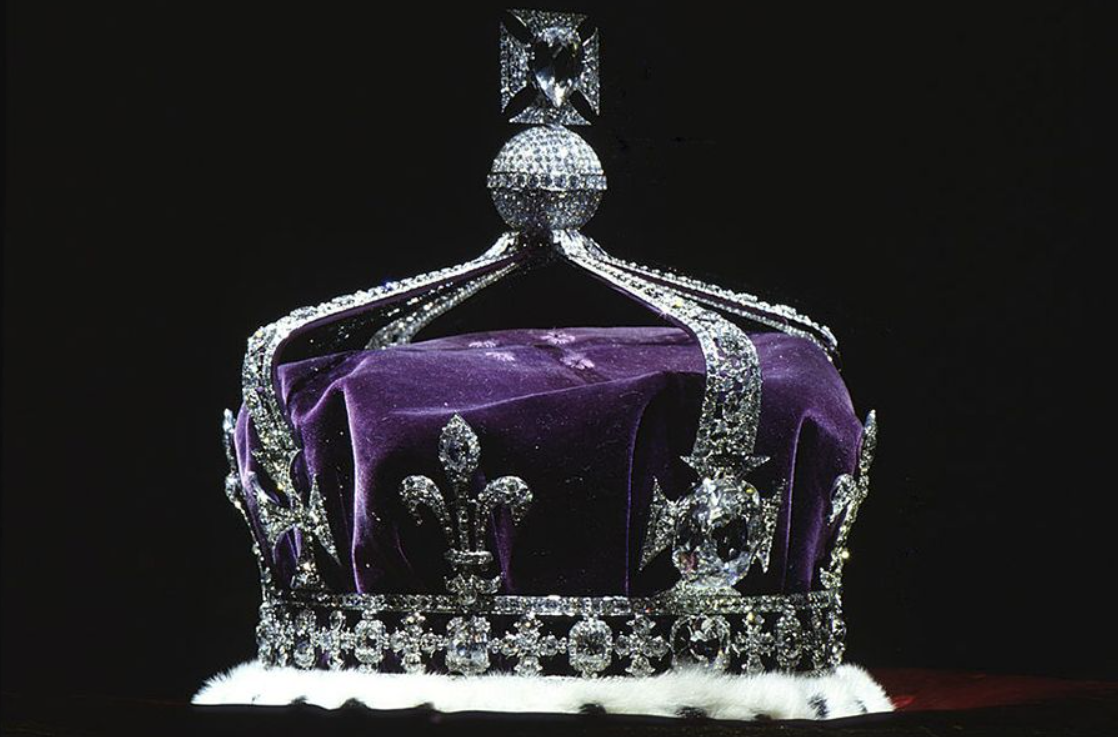 Vương hậu Camilla tháo bỏ viên kim cương trăm triệu đô ra khỏi vương miện đăng quang - Ảnh 1.