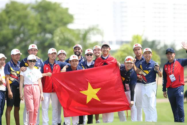 VĐV 15 tuổi Lê Khánh Hưng thi đấu xuất sắc, giành HCV SEA Games lịch sử cho golf Việt Nam - Ảnh 7. VĐV 15 tuổi Lê Khánh Hưng thi đấu xuất sắc, giành HCV SEA Games lịch sử cho golf Việt Nam - Ảnh 7.