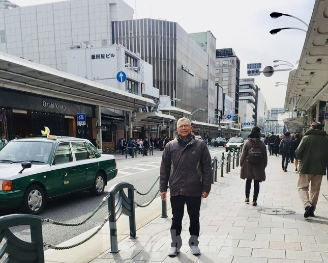 Chuy&ecirc;n gia n&oacute;i về phương &aacute;n l&agrave;m m&aacute;i che tại c&ocirc;ng vi&ecirc;n, phố đi bộ Nguyễn Huệ - Ảnh 2.