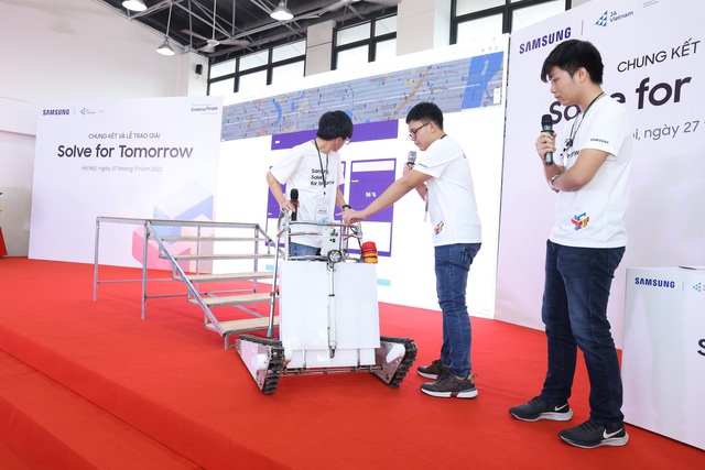 Nâng bước tài năng trẻ với Solve for Tomorrow 2023, Samsung khẳng định cam kết nâng tầm STEM Việt - Ảnh 1.