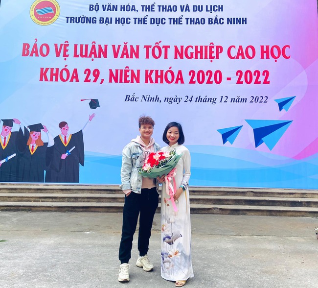 Đời thường của “siêu nhân” điền kinh Nguyễn Thị Oanh: Bán hàng online trang trải cuộc sống, thích đi làm móng lúc rảnh - Ảnh 3.