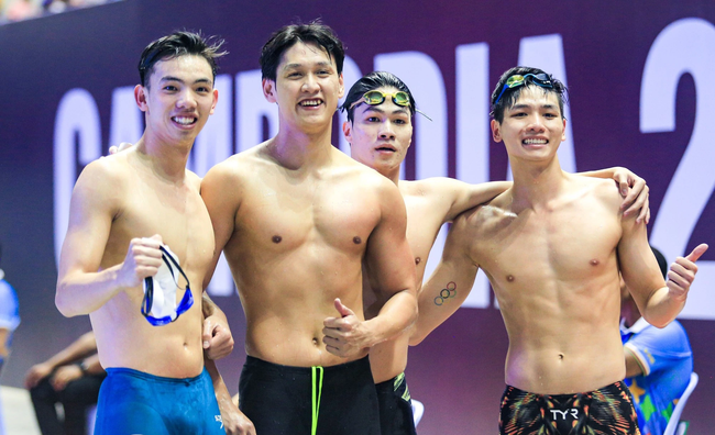 Sau Nguyễn Thị Oanh, VĐV bơi lội Huy Hoàng cũng chọn thi liên tiếp 2 nội dung SEA Games trong vòng 10 phút - Ảnh 2.