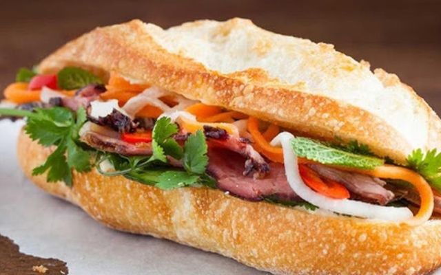 Bánh mì ngon, bổ, rẻ nhưng không phải ai cũng có thể ăn được - Ảnh 2.