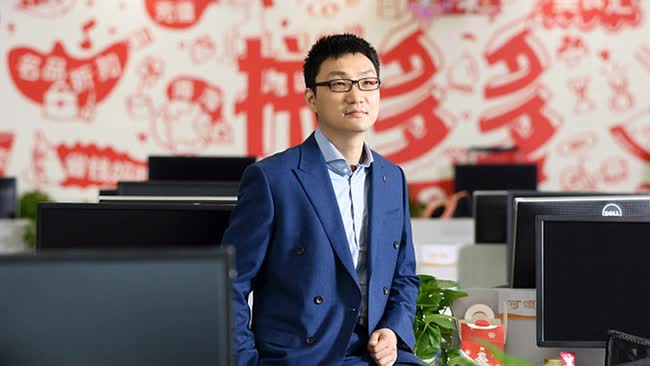 Tỷ phú trẻ từng cho Jack Ma hít khói và trở thành người giàu thứ hai ở Trung Quốc: Không nhờ quý nhân giúp, mà chính bạn tạo ra quý nhân! - Ảnh 1.