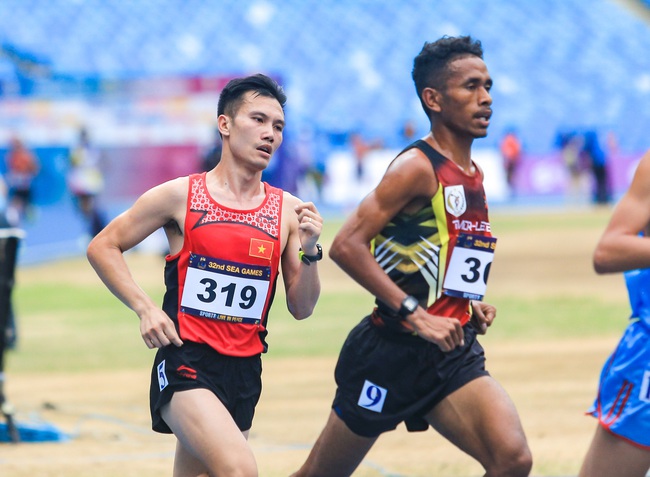 VĐV Việt Nam có hành động cực ấm áp với VĐV Timor Leste, không có ai bị bỏ lại phía sau ở SEA Games 32 - Ảnh 4.