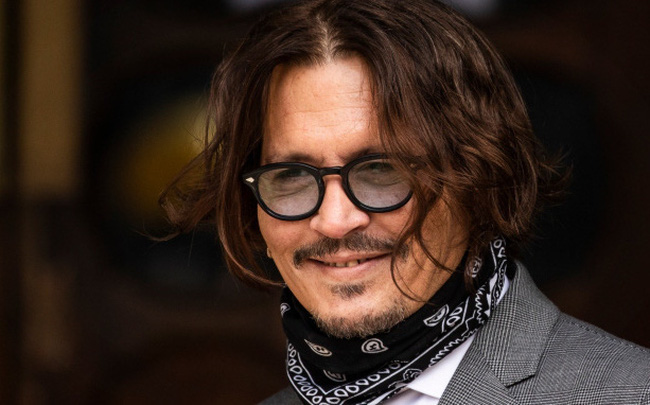 The Daily Roundup Dior Taps Johnny Depp Billy Reids Summer Fête