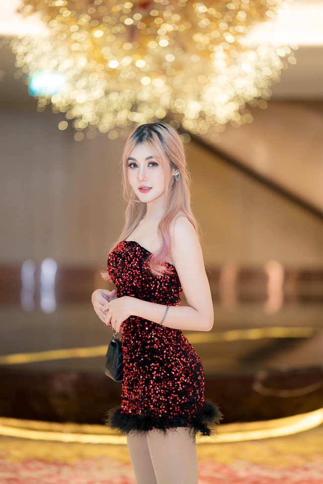 Nữ streamer từng là đối thủ với Misthy tung hình ảnh ‘cực phẩm’, khoe trọn vóc dáng gợi cảm nóng bỏng - Ảnh 3.